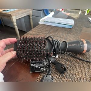 Foxybae blowout dryer brush